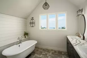 1011 Devonshire Dr, San Diego, CA 92107 - Photo 32