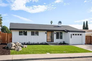 13411 Silver Lake Dr, Poway, CA 92064 - Photo 2