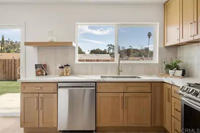 13411 Silver Lake Drive, Poway, CA 92064 - Photo 8