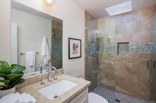 2552 Navarra Dr, Carlsbad, CA 92009 - Photo 20