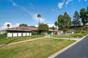 2130 Sunset Dr, Vista, CA 92081 - Photo 28