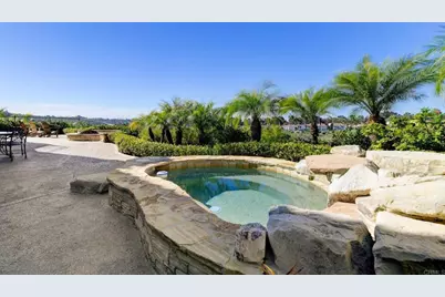 7185 Aviara Drive, Carlsbad, CA 92011 - Photo 32