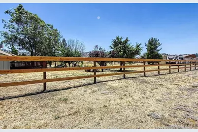 18461 Santa Anita Street, Tehachapi, CA 93561 - Photo 6