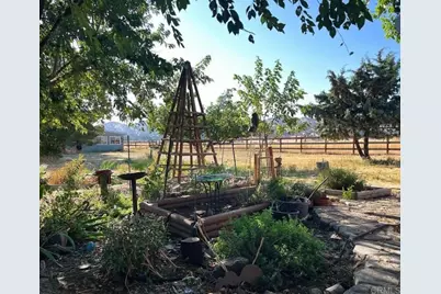 18461 Santa Anita Street, Tehachapi, CA 93561 - Photo 2