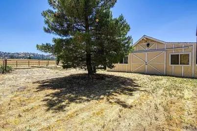 18461 Santa Anita Street, Tehachapi, CA 93561 - Photo 32