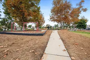 2801 Jacaranda Ave, Carlsbad, CA 92009 - Photo 26