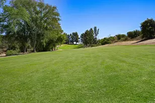 27725 Mountain Meadow, Escondido, CA 92026 - Photo 4