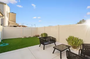 35190 Blossom Pl, Fallbrook, CA 92028 - Photo 30