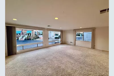 6610 Easy Street, Carlsbad, CA 92011 - Photo 8