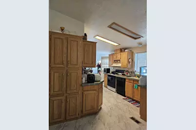 7700 Lampson Avenue #Spc #100, Garden Grove, CA 92841 - Photo 2