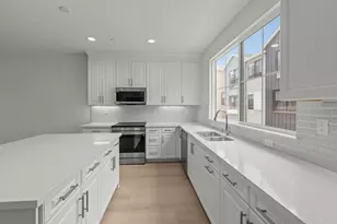 2524 Chamomile Ln, Carlsbad, CA 92008 - Photo 2