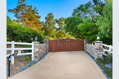 4712 Briana Court, Fallbrook, CA 92028 - Photo 2