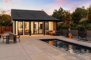 6937 Kellyn Ln, Vista, CA 92084 - Photo 2