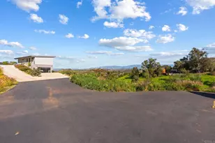 6937 Kellyn Ln, Vista, CA 92084 - Photo 52