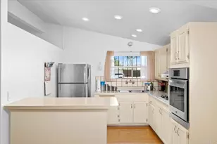 2735 Mission Village Dr, San Diego, CA 92123 - Photo 10