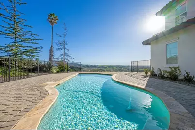 30809 Chateau Haut Briant, Bonsall, CA 92003 - Photo 10