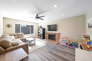 1643 Oak Hill Dr, Escondido, CA 92027 - Photo 12