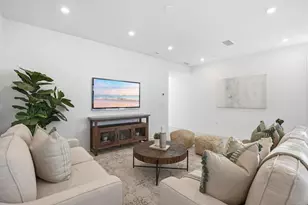 1700 Laurelwood Wy, Oceanside, CA 92056 - Photo 10