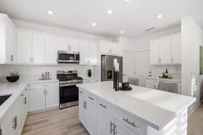 1700 Laurelwood Way, Oceanside, CA 92056 - Photo 14