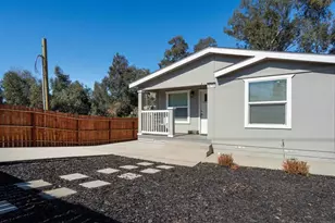 36752 Oleander Ave, Lake Elsinore, CA 92532 - Photo 2