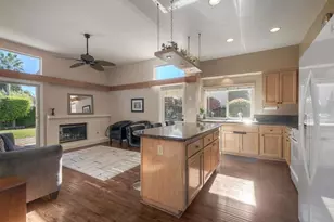 1684 Countryside Dr, Vista, CA 92081 - Photo 12