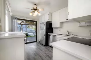 8147 Via Mallorca, La Jolla, CA 92037 - Photo 4