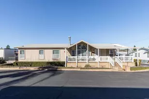 525 W El Norte Pkwy, Escondido, CA 92026 - Photo 2