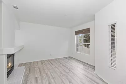 835 N Cleveland Street #E, Oceanside, CA 92054 - Photo 2