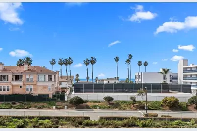 835 N Cleveland Street #E, Oceanside, CA 92054 - Photo 1