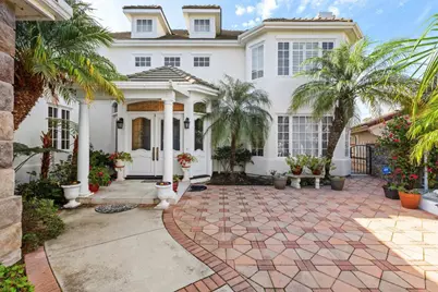 12213 Fairway Pointe Row, San Diego, CA 92128 - Photo 4