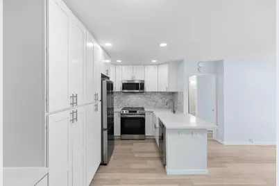 12555 Oaks North Drive #203, San Diego, CA 92128 - Photo 8