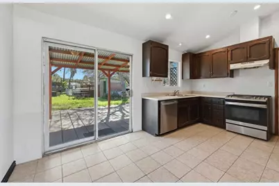 325 Aspero Court, Escondido, CA 92026 - Photo 10