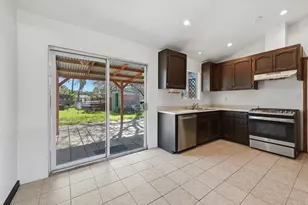 325 Aspero Ct, Escondido, CA 92026 - Photo 10