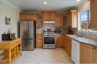 6521 Wystone Avenue #3, Reseda, CA 91335 - Photo 2