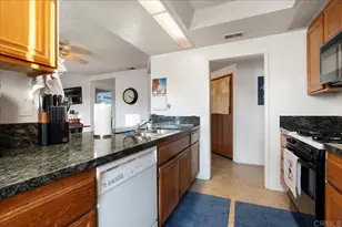 6956 Sandpiper Pl, Carlsbad, CA 92009 - Photo 4