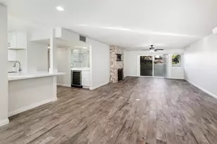 2607 Pirineos Way, Carlsbad, CA 92009 - Photo 14