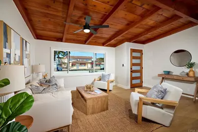 735 737 Pine Avenue, Carlsbad, CA 92008 - Photo 4