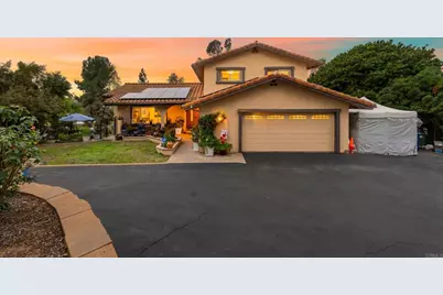 370 Spanish Spur, Fallbrook, CA 92028 - Photo 2
