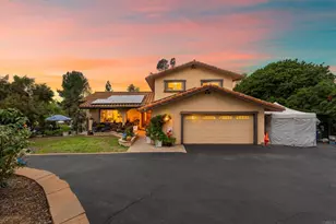 370 Spanish Spur, Fallbrook, CA 92028 - Photo 2