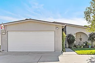 3743 Rosemary Way, Oceanside, CA 92057 - Photo 2