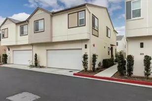 227 Canopy Trails Pl, Fallbrook, CA 92028 - Photo 2