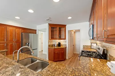 1831 Monserrat Way, Vista, CA 92081 - Photo 14