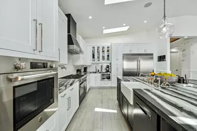 4230 Orchard Avenue, San Diego, CA 92107 - Photo 12