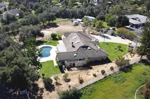 2092 Tudor Ln, Fallbrook, CA 92028 - Photo 2