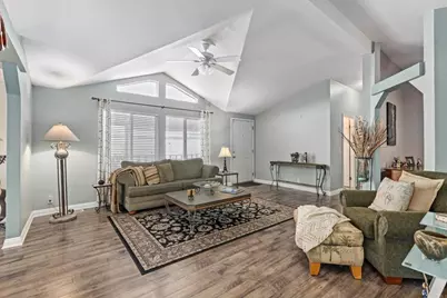 2280 E Valley Parkway #4, Escondido, CA 92027 - Photo 8