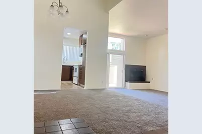 3230 Caminito Eastbluff Unit #70, San Diego, CA 92037 - Photo 6