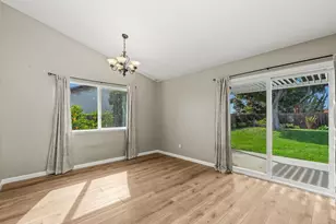 2049 Camino Dr, Escondido, CA 92026 - Photo 12