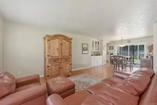 1957 Clover Way, Escondido, CA 92026 - Photo 2