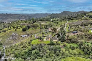 30181 Via Maria Elena, Bonsall, CA 92003 - Photo 32