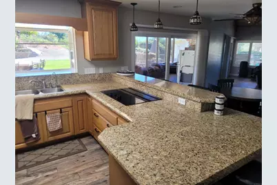 25915 Jesmond Dene Rd, Escondido, CA 92026 - Photo 14